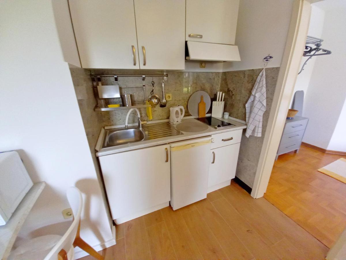 Apartment Lungomare Pula Exterior photo