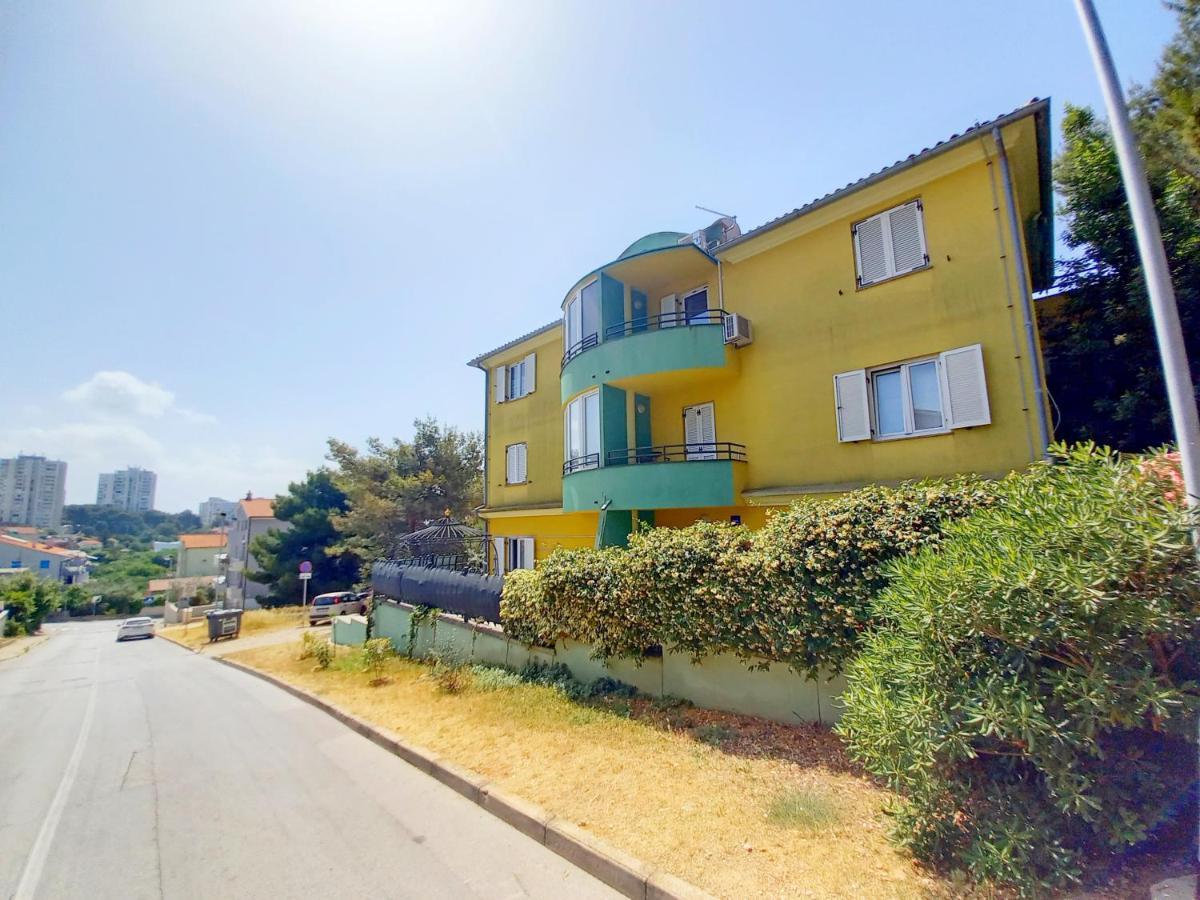 Apartment Lungomare Pula Exterior photo