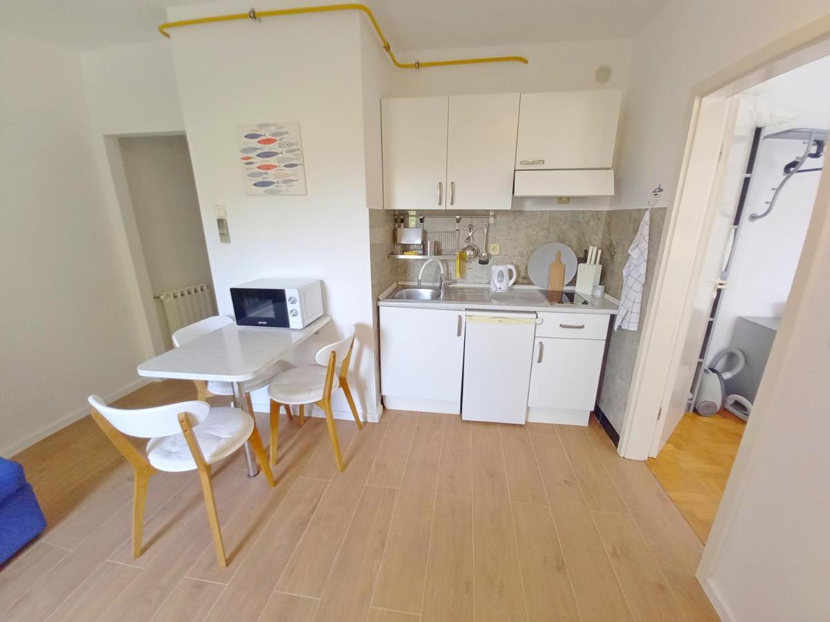 Apartment Lungomare Pula Exterior photo